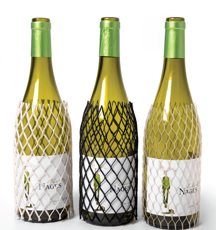 Fire vinflasker med flaskenett